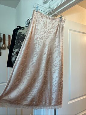 Lace-Trim Satin Midi Skirt in Blush Pink